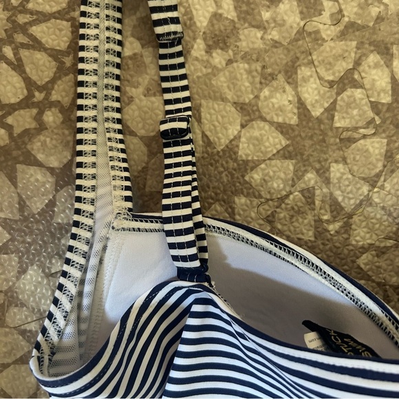 NIP Tuck Women's Sorrento Stripe Joanne One Piece Swimsuit Size 10 - Picture 5 of 9